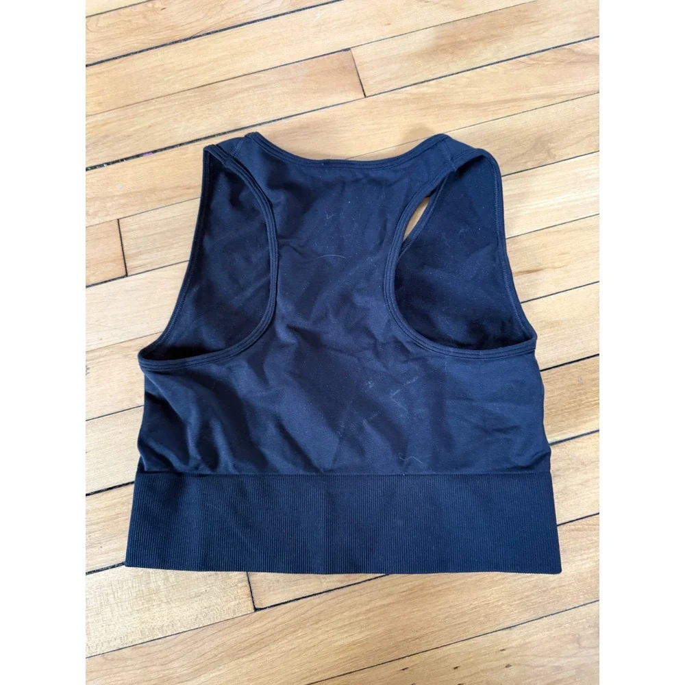 Gymshark black‎ sports bra cropped tank athletic wear comfort support